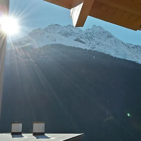 Konukevi Gastehaus Hartls Pettneu am Arlberg