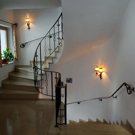 Konukevi Gastehaus Hartls Pettneu am Arlberg